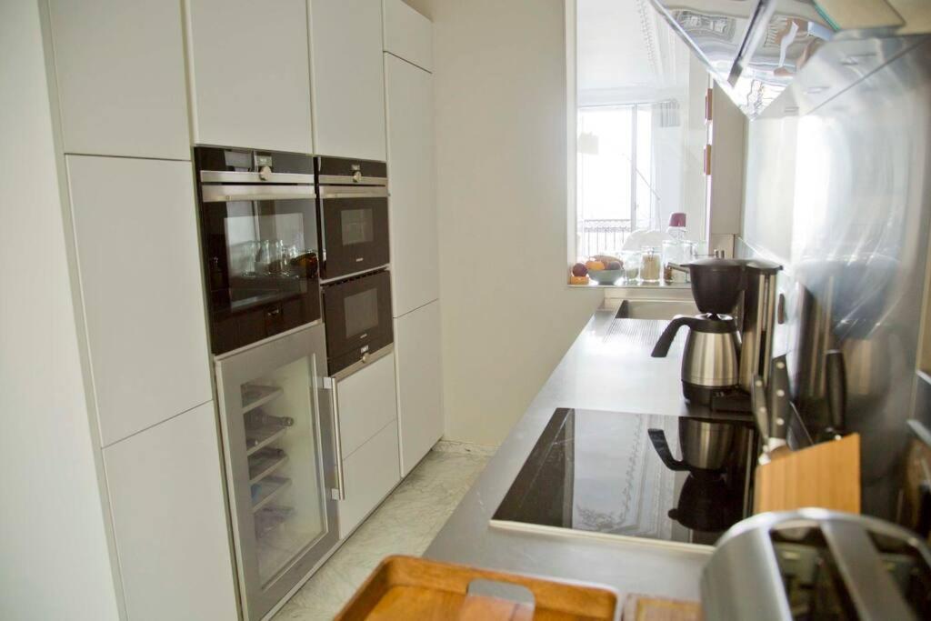 Luxury Bonne Nouvelle Apartment
