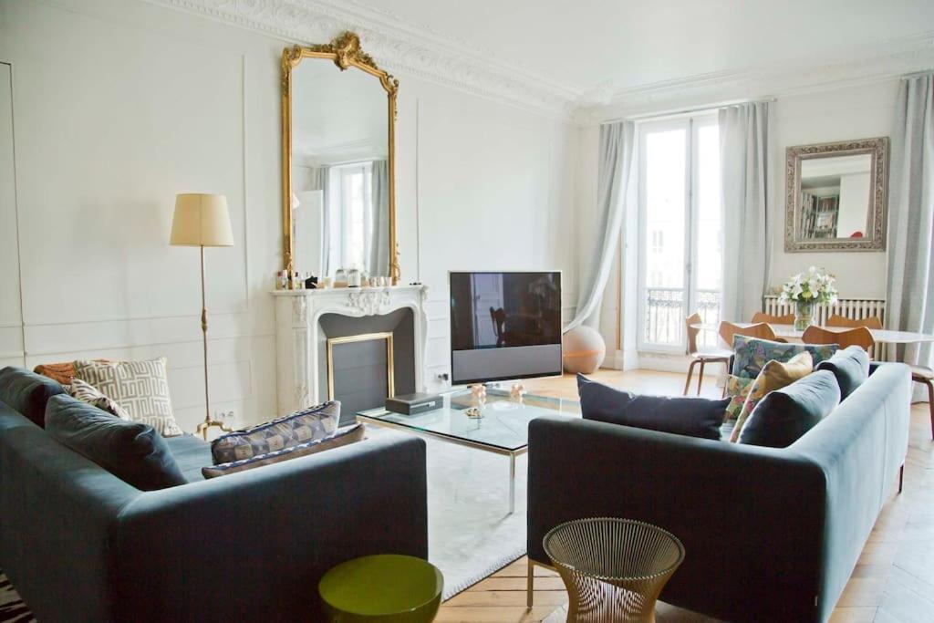 Luxury Bonne Nouvelle Apartment